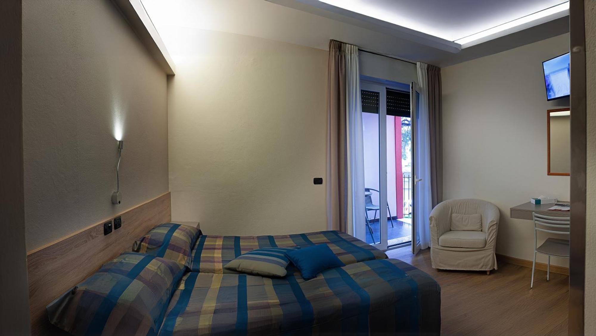 Hotel Savoia リニャーノ・サッビアドーロ エクステリア 写真