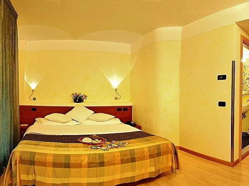 Hotel Savoia リニャーノ・サッビアドーロ エクステリア 写真
