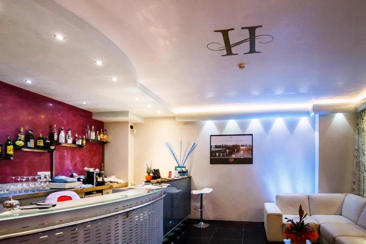 Hotel Savoia リニャーノ・サッビアドーロ エクステリア 写真